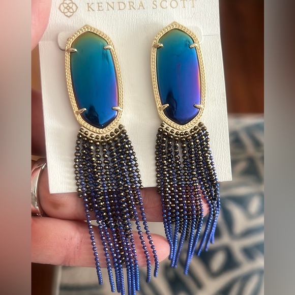 Kendra Scott Jewelry - RARE Kendra Scott AMY Iridescent Tassel Statement Earrings NWT